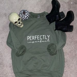 Women’s crew neck sweatshirt